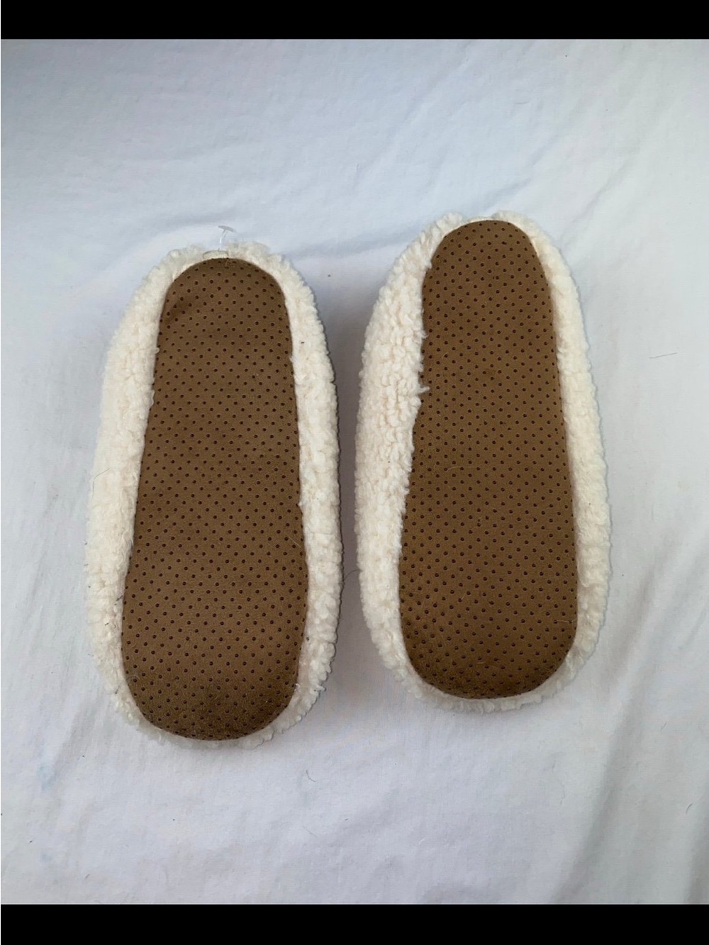 Fuzzy slippers - Picture 3 of 4